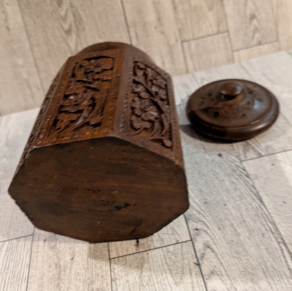 Carved Wooden Floral Jar Made In India - Picture 5 of 6